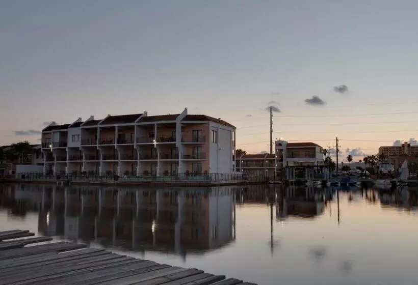 ツーベッドルーム　ヴィラ, Windwater Hotel And Marina