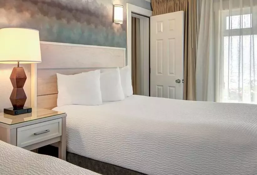 2-Bedroom Classic Apartment, Hallmark Resort   Newport