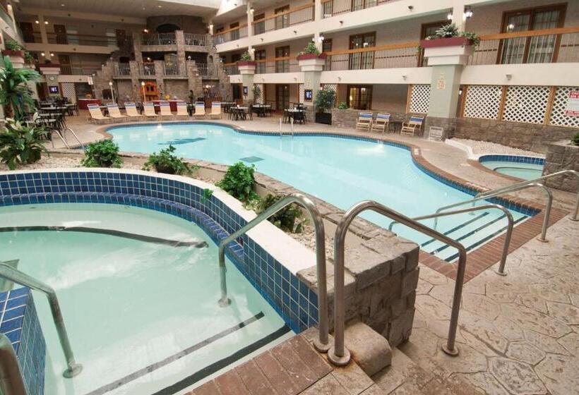 חדר סטנדרט נוף לבריכה, Baymont By Wyndham Shakopee