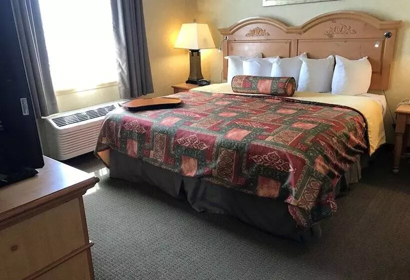 ハイドロマッサージバス付きスイート, Best Western Plus Revere Inn & Suites