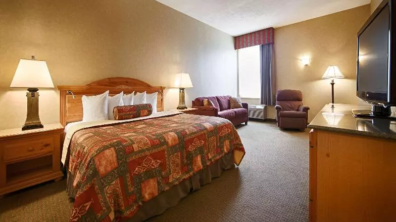 キングサイズベッドのスタンダードルーム, Best Western Plus Revere Inn & Suites