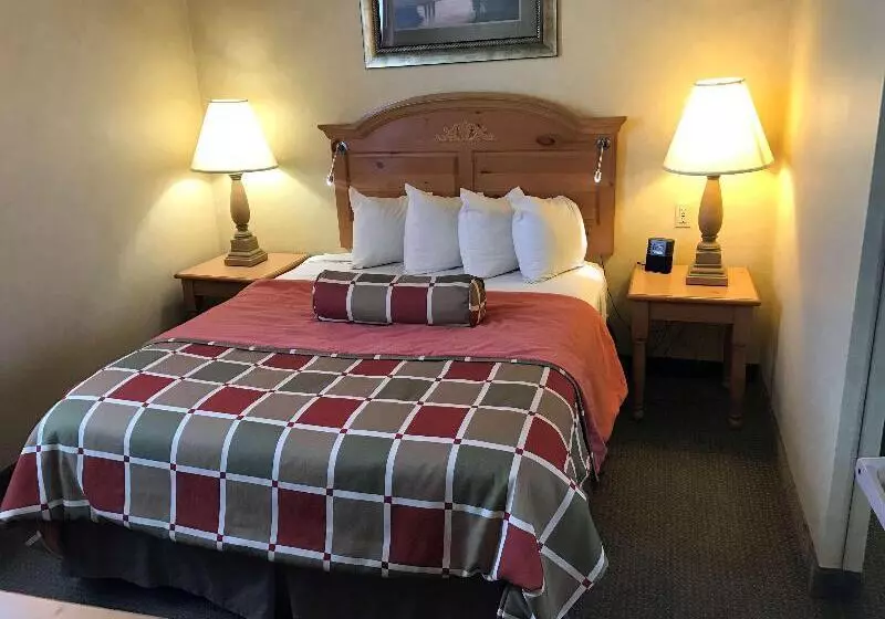 キングサイズベッドのスタンダードルーム, Best Western Plus Revere Inn & Suites