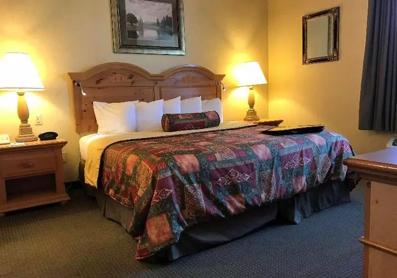 キングサイズベッドのスイートルーム, Best Western Plus Revere Inn & Suites