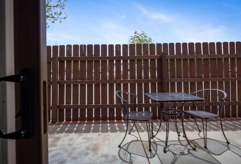 スタンダードインサイドビュールーム, Best Western Sunset Inn