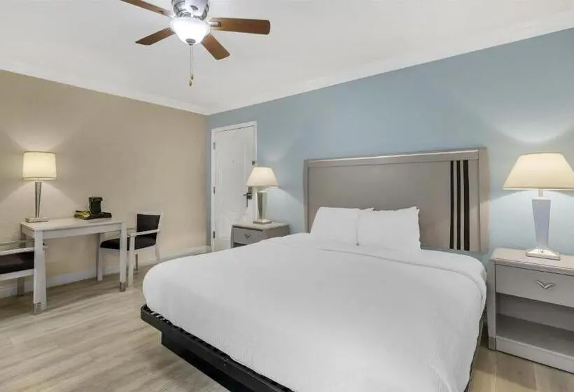 اتاق استاندارد با تخت بزرگ برای معلولان, Best Western Tradewinds