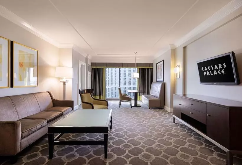 سوئیت اجرایی با تخت کینگ, Caesars Palace