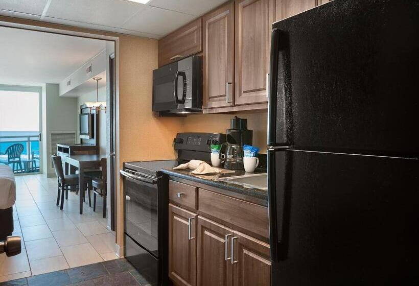 سوییت با چشمانداز دریا, Captain's Quarters Resort