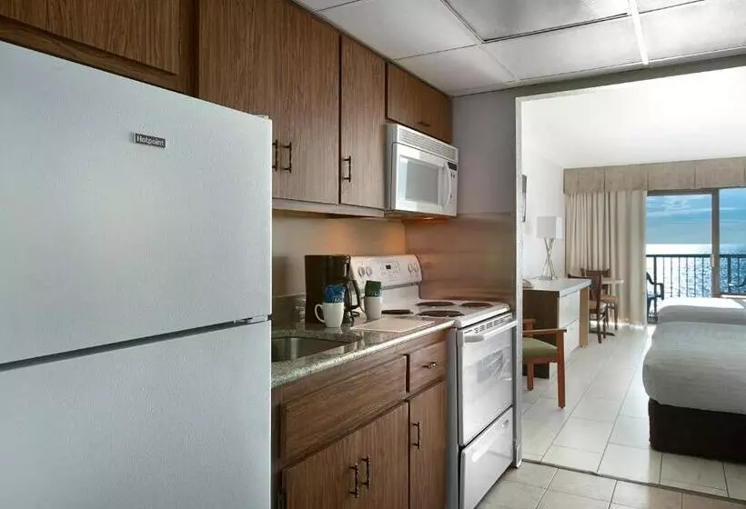 اتاق استاندارد با چشم‌انداز دریا, Captain's Quarters Resort