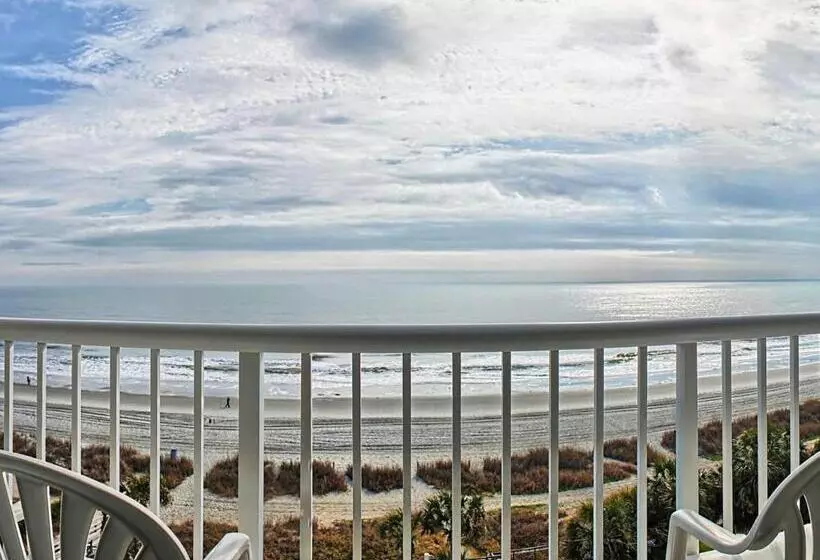استودیوی استاندارد با چشم‌انداز دریا, Captain's Quarters Resort