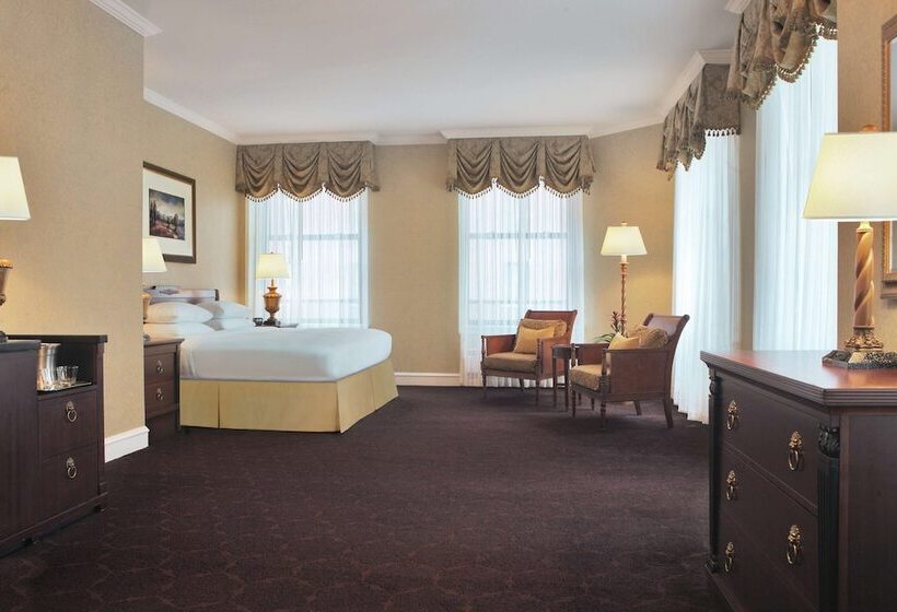 استودیوی استاندارد با تخت دوبل, The Drake