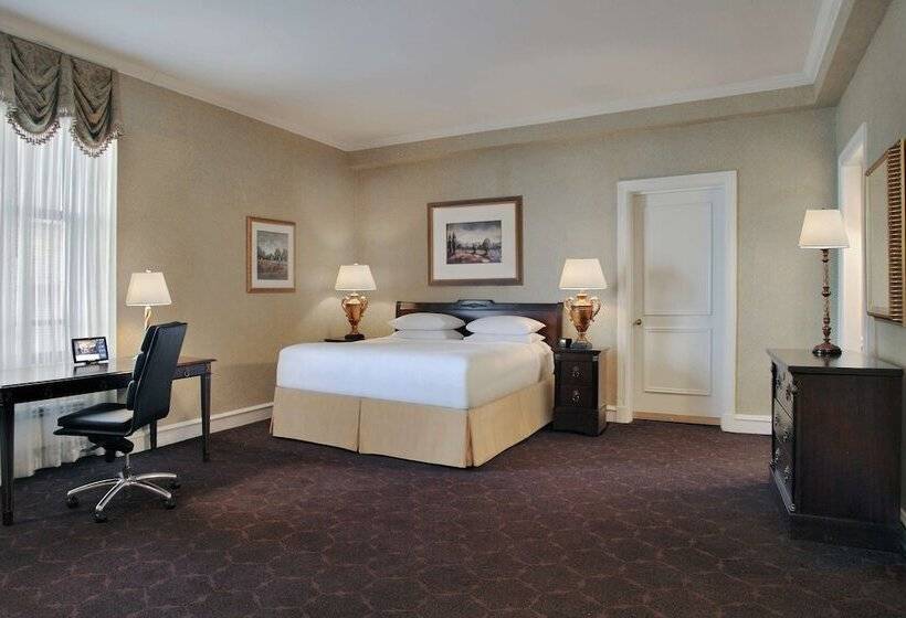 استودیوی استاندارد با تخت دوبل, The Drake