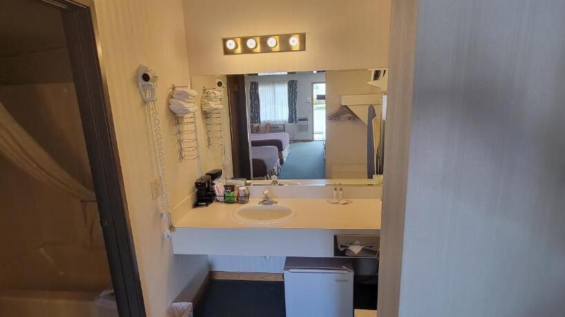 חדר סטנדרט, Thunderbird Inn Of Mackinaw City