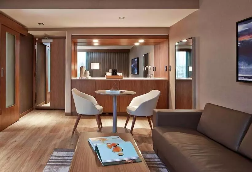 سوئیت برای معلولان, Ac Hotel Atlanta Downtown