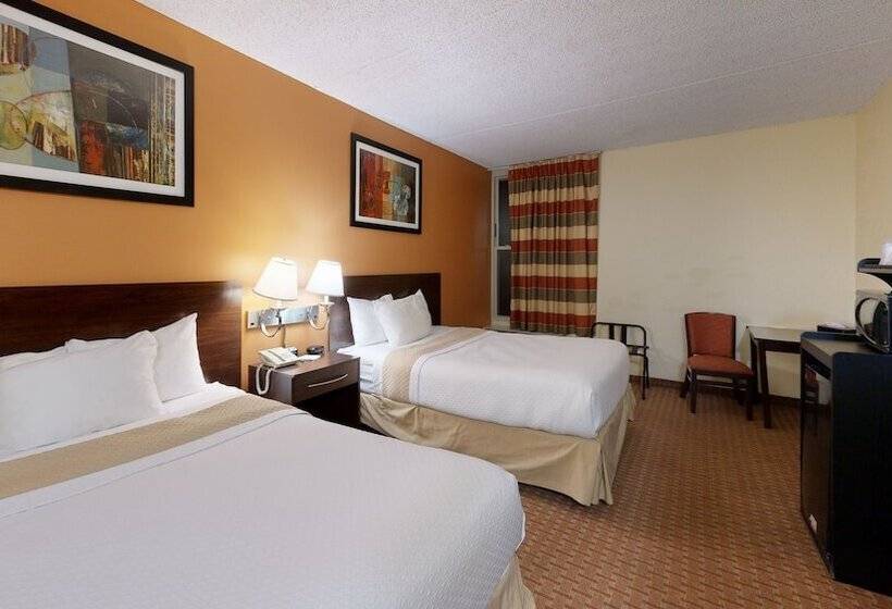 חדר סטנדרט מותאם לאדם עם מוגבלויות, Quality Inn Bangor Airport