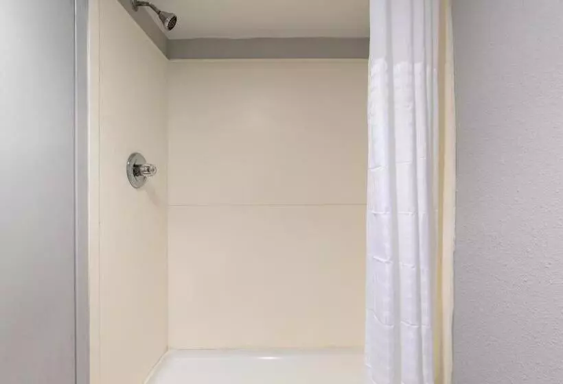 スイート, Clarion Hotel & Suites Bwi Airport North
