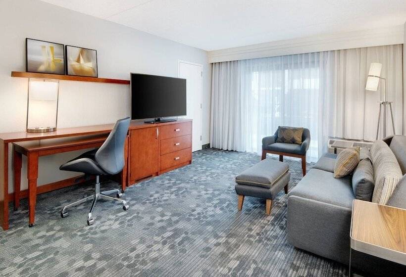 스위트, Courtyard By Marriott Birmingham Homewood