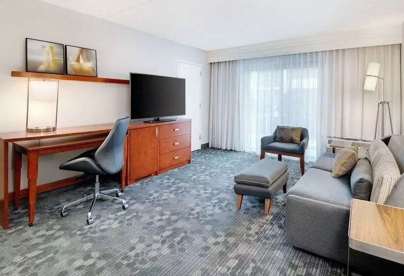 スイート, Courtyard By Marriott Birmingham Homewood