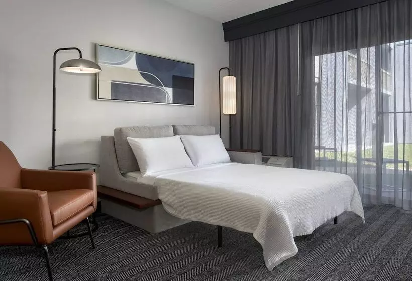 سوییت, Courtyard By Marriott Poughkeepsie