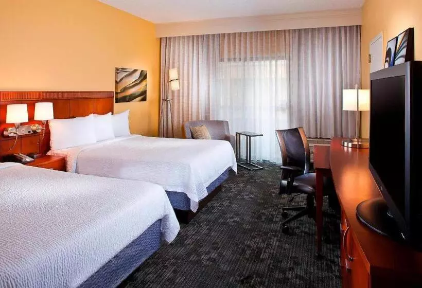 اتاق استاندارد با تخت دو نفره بزرگ, Courtyard By Marriott Huntsville University Drive