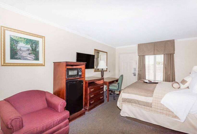 Номер Deluxe, Days Inn By Wyndham Destin