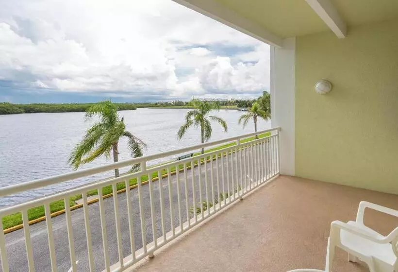 スタンダードスタジオ, Tampa Bay, Beach Step Away, Wifi, Free Parking,pools, Jacuzzi