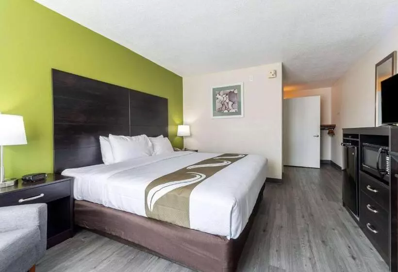 Standard-invahuone King-vuode, Quality Inn & Suites Vandalia Near I70 And Hwy 51