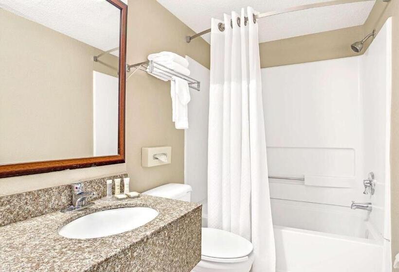 غرفة قياسية سرير كينج, Ramada By Wyndham Murfreesboro