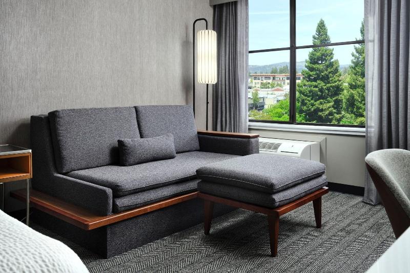 Стандартный Номер Кровать Кинг, Courtyard By Marriott Santa Rosa