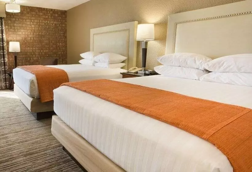 اتاق لوکس, Drury Inn & Suites Austin North