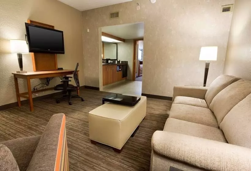 سوییت, Drury Inn & Suites Austin North