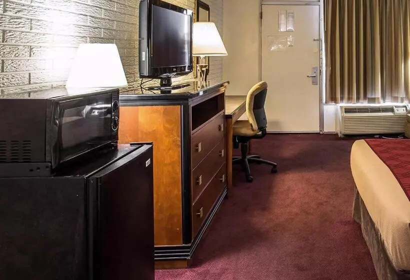 キングサイズベッドのスタンダードルーム, Motel 6 Summerville, Sc – Azalea Square