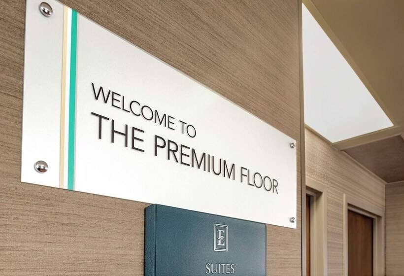 Люкс Премиум, Embassy Suites By Hilton Chicago North Shore Deerfield