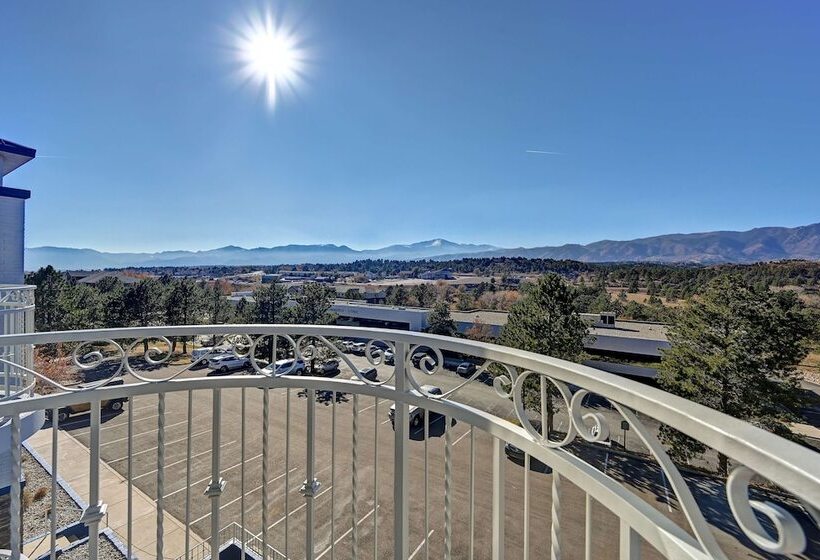 Люкс, Embassy Suites By Hilton Colorado Springs