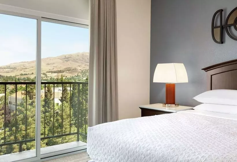 سوییت با چشم‌انداز کوه, Embassy Suites By Hilton Milpitas Silicon Valley