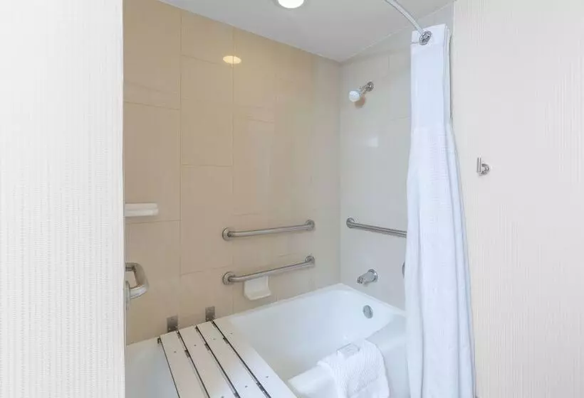 سوئیت برای معلولان, Embassy Suites By Hilton San Francisco Airport Waterfront
