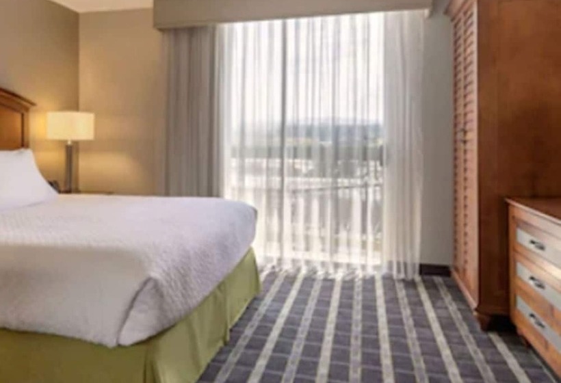 Люкс Адаптированный для Инвалидов, Embassy Suites By Hilton San Francisco Airport Waterfront