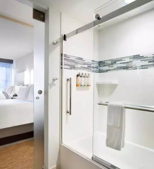 キングサイズベッドのデラックスルーム, Even Hotel Norwalk, An Ihg