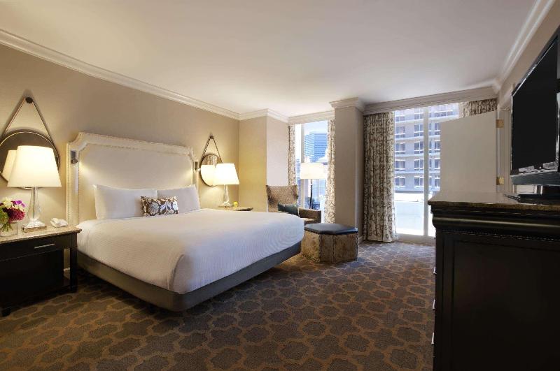 Quarto Estandar Cama King, Fairmont Dallas