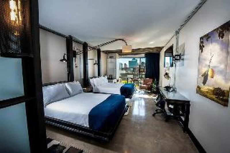 Номер Стандарт, Found Re Phoenix