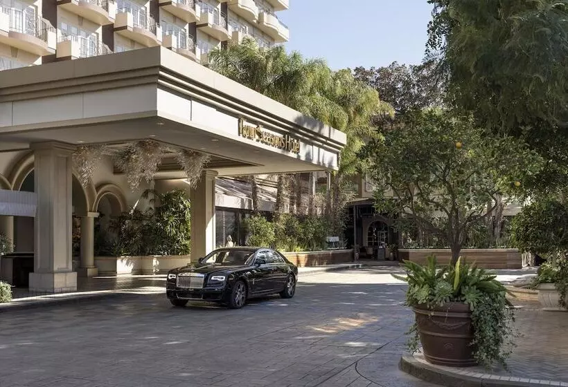 اتاق لوکس با بالکن, Four Seasons Hotel Los Angeles At Beverly Hills