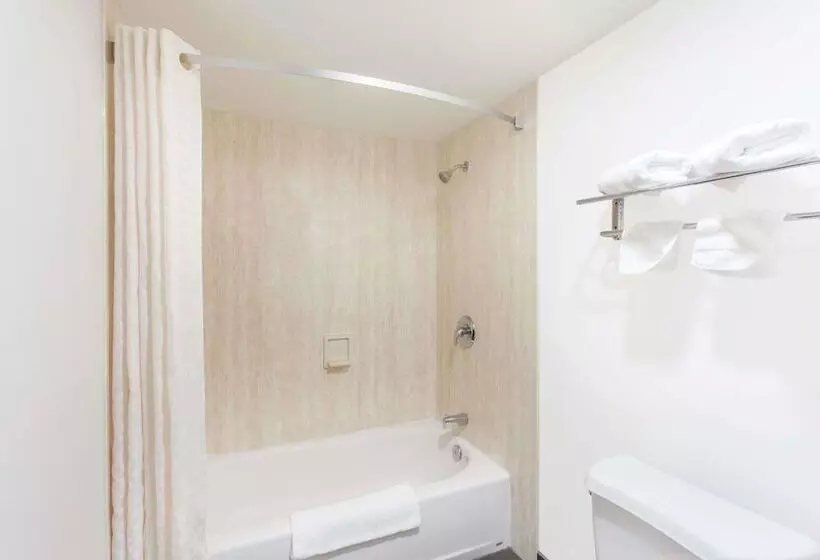 سوئیت 2 خوابه, Super 8 By Wyndham El Cajon San Diego