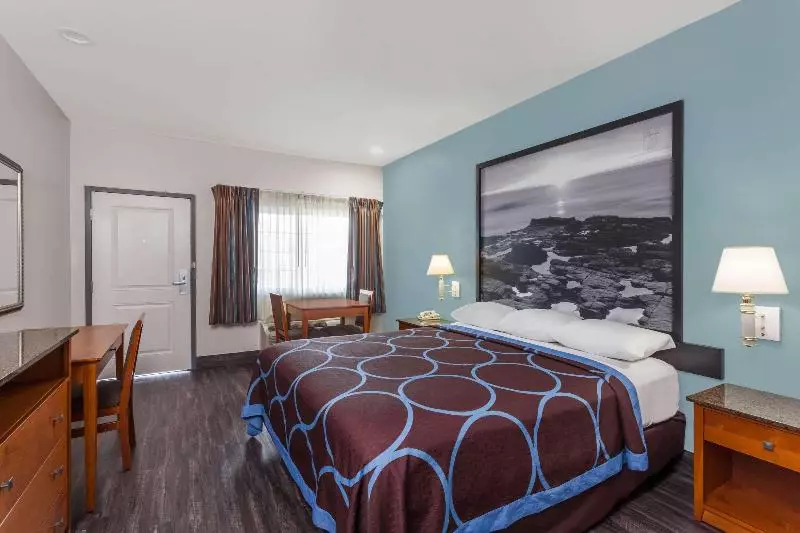 اتاق استاندارد با تخت بزرگ, Super 8 By Wyndham El Cajon San Diego