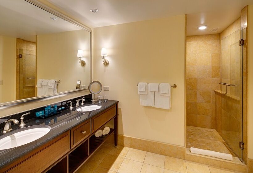 标准间, The Edgewater