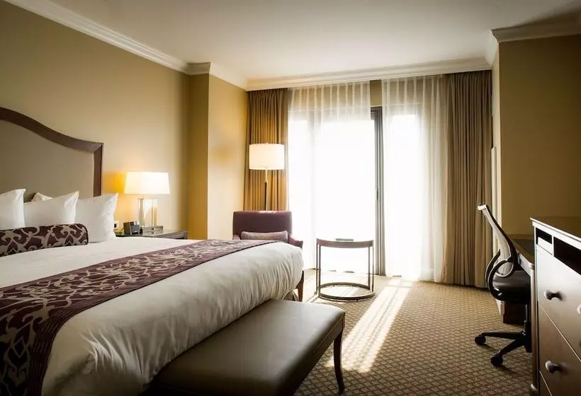اتاق استاندارد, The Edgewater