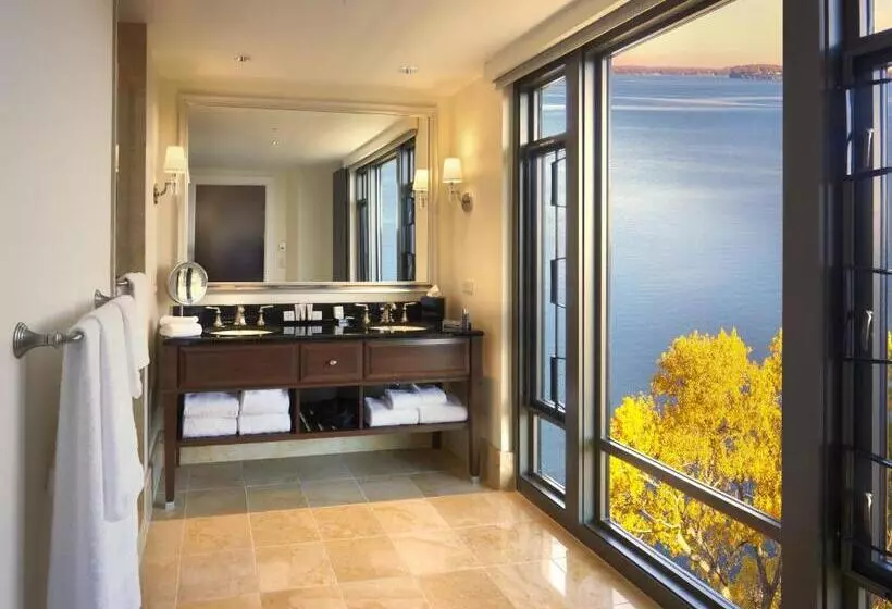 اتاق استاندارد با تخت بزرگ, The Edgewater
