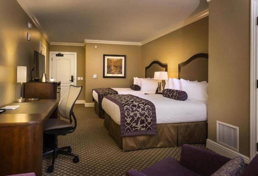 标准间, The Edgewater