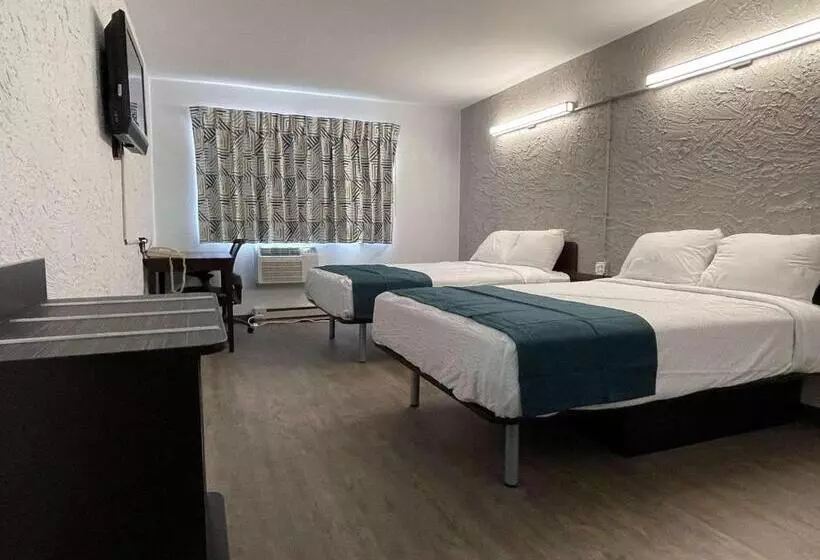 اتاق استاندارد چهار تخته, Motel 6green Bay, Wi  Lambeau