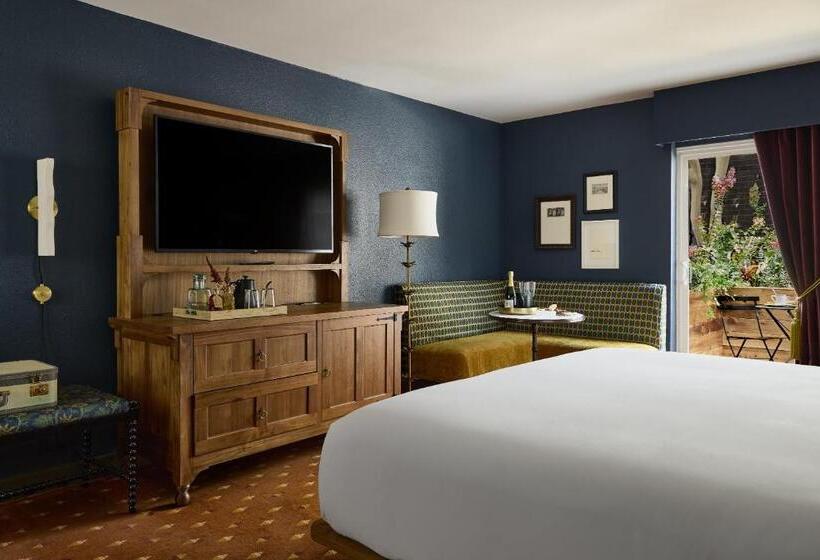 اتاق استاندارد, The Hotel Chalet At The Choo Choo