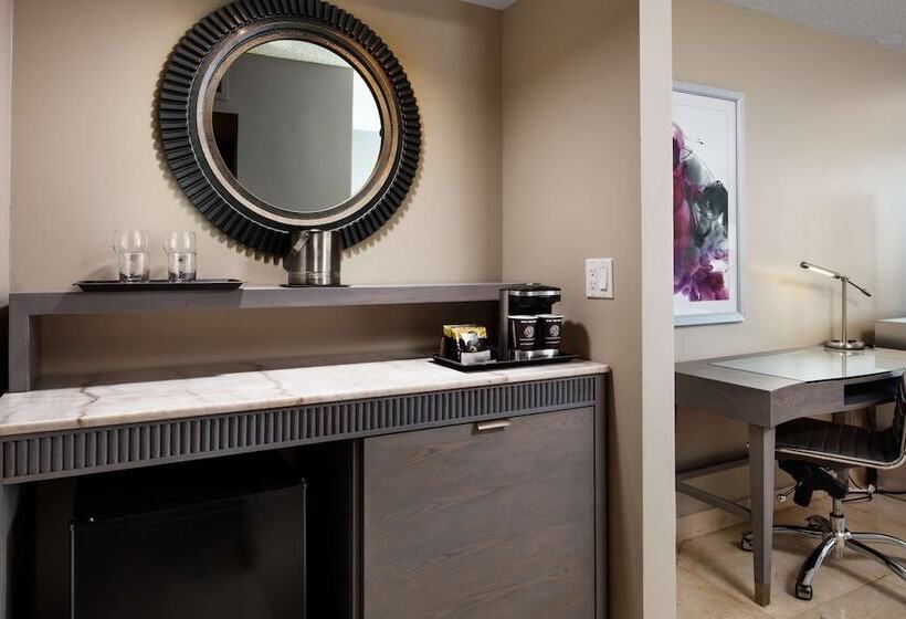 غرفه قياسيه سريرين مزدوجين, Doubletree By Hilton Grand Hotel Biscayne Bay