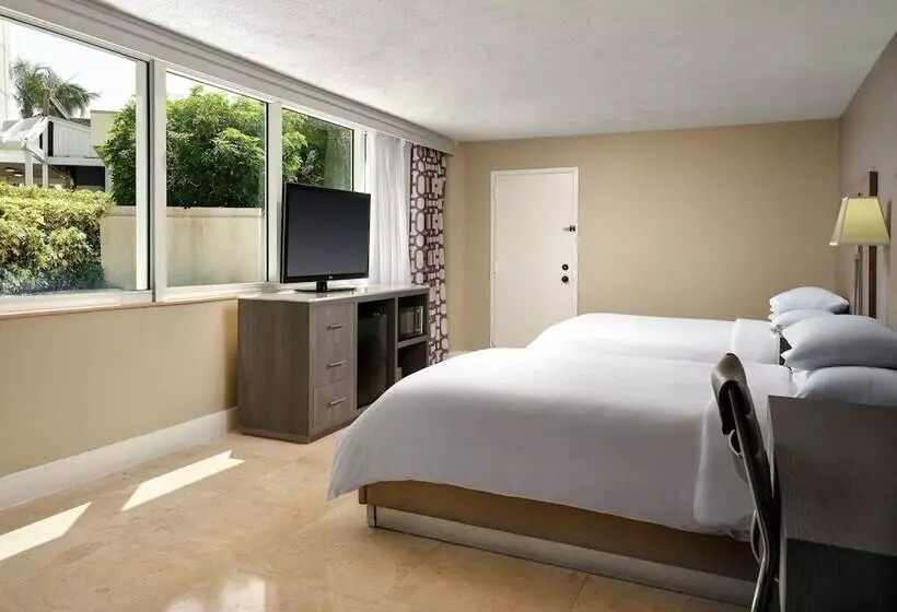 اتاق استاندارد با 2 تخت دوبل, Doubletree By Hilton Grand Hotel Biscayne Bay